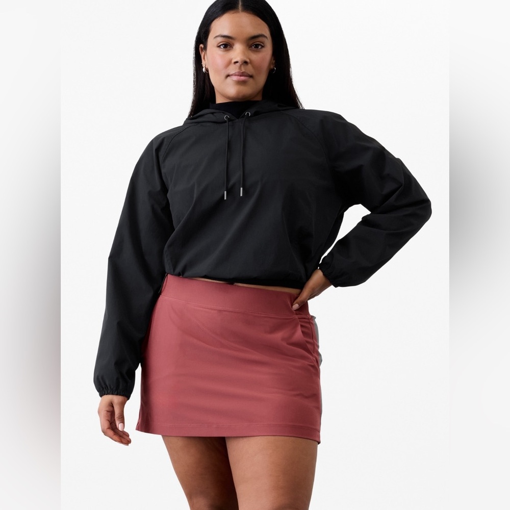 Athleta Brooklyn mid rise skort in red rock color